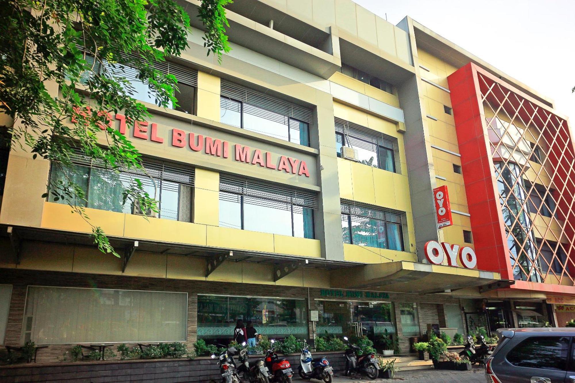 Oyo 1009 Hotel Bumi Malaya Medan Exterior foto
